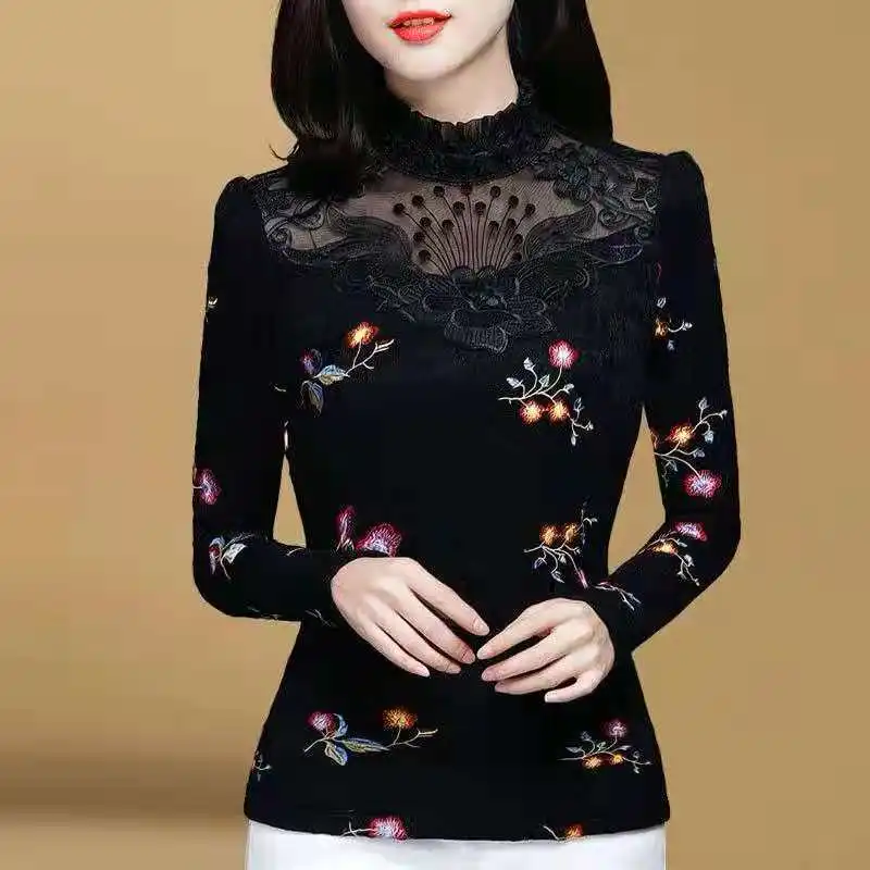 Female Clothing Vintage Lace Spliced T-shirt Chic Three-dimensional Decoration Autumn Winter Thick Casual Hollow Out Pullovers