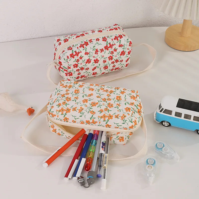 

Fashion Floral Pencil Case High Beauty Student Stationery Bag Makeup Bag Large Capacity Travel Organizer Handheld Toilet Bag