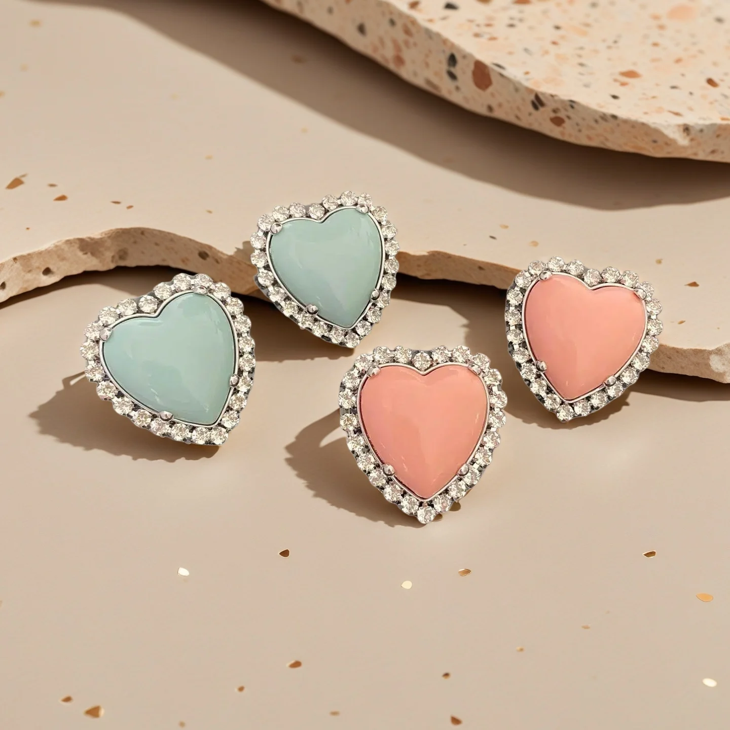 Yuri Ailey Resin Heart Ear Clips Inlaid Shiny Crystal No Piercing Earrings Elegant Women ear Cuffs Jewelry For Party Gift