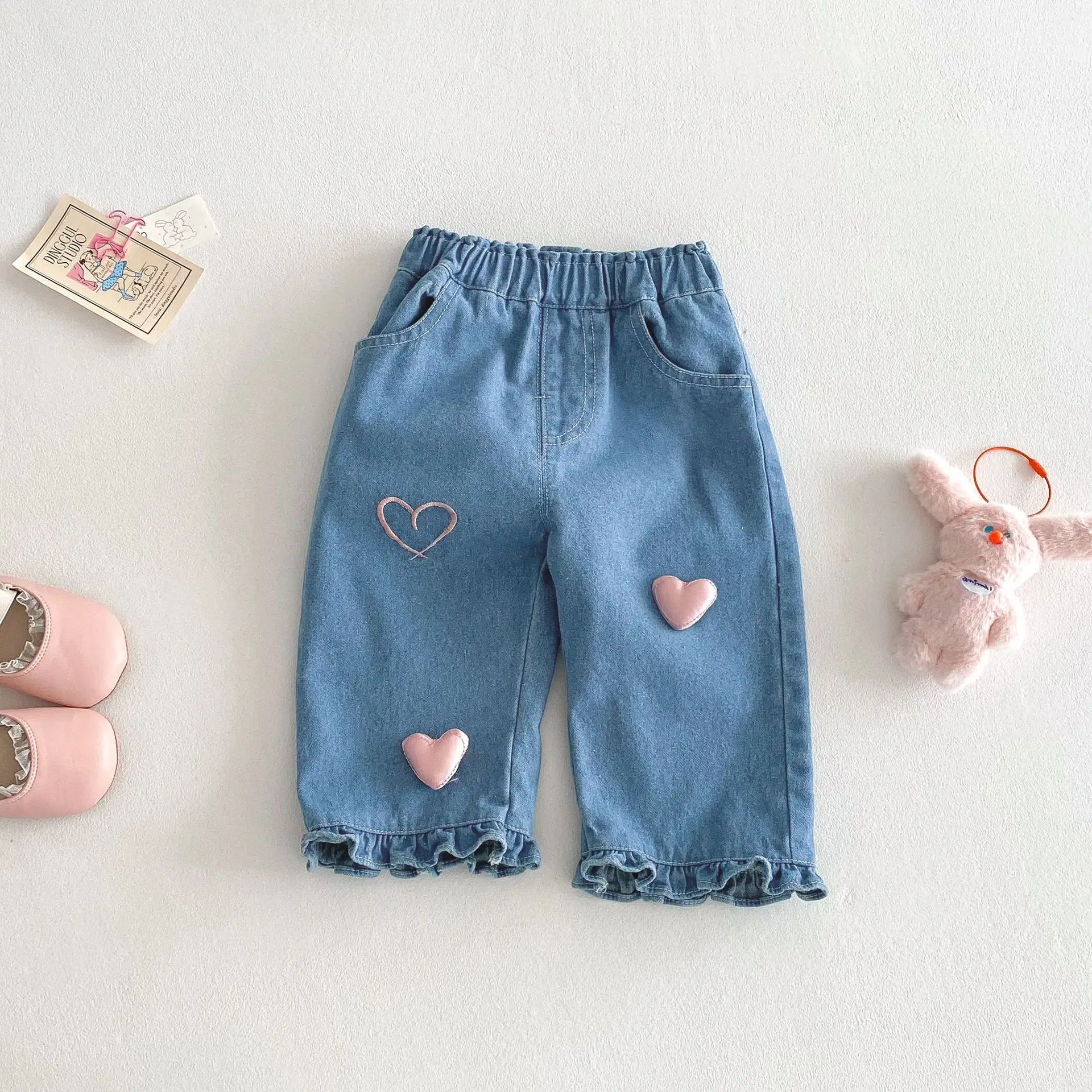 

Spring Autumn 0-5Y Girl Jeans 3D Heart Patches Embroidered Ruffled Hem Elastic Waist Denim Pants