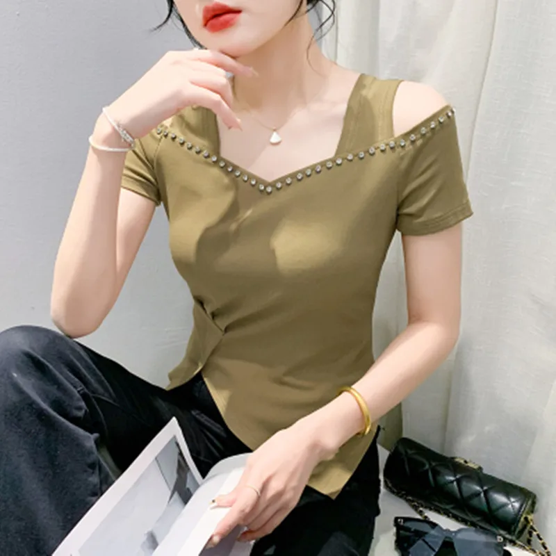 

Sexy Off Shoulder Women Short Sleeved T-Shirt Summer Elegant V-Neck Fashion Diamonds Top Female Designer Irregular Slim Shirt