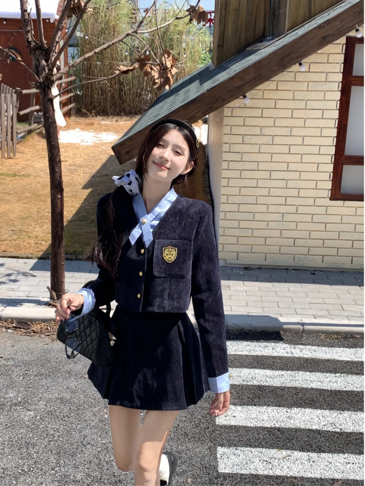 

Spring 2026 Women's Fashion Set Small Size Corduroy Pleated Skirt Two-Piece Suit College Style V-Neck Button Long Sleeve Work...