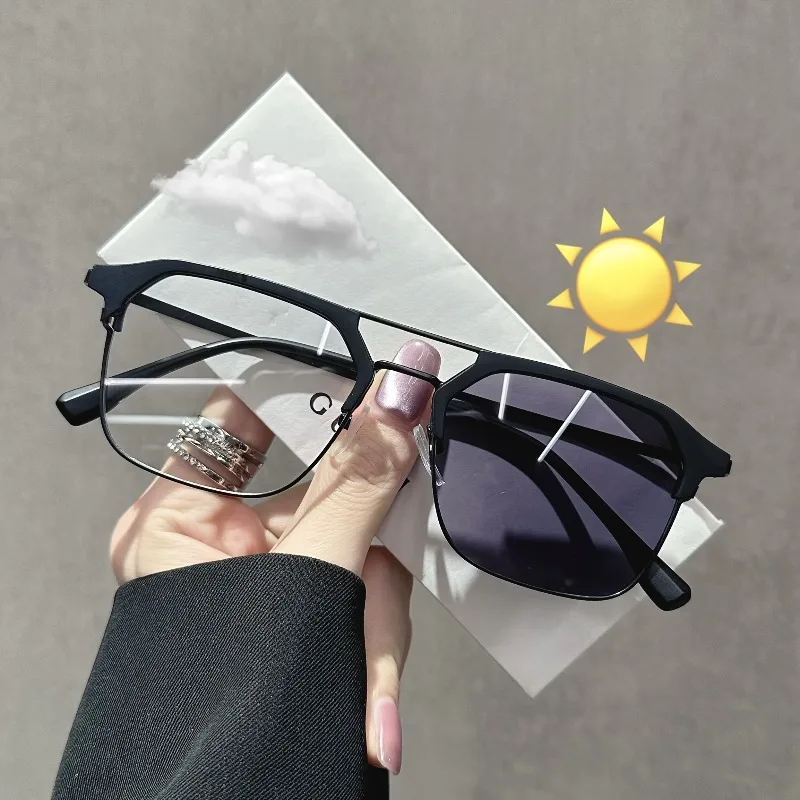 Fotoempfindliche, intelligente, farbwechselnde Brille mit Anti-Blaulicht-Funktion