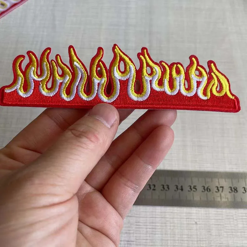5 Stück Feuerflammen-Applikationen zum Aufbügeln, thermokollierbare, schmelzbare Stickereien, DIY-Nähzubehör für Kleidung und T-Shirt-Dekoration – Detail 2