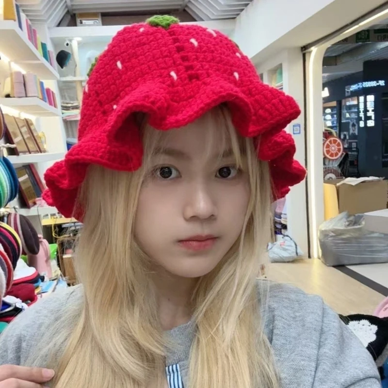 2024 New Winter Knitted Bucket Hat for Women Girls Fashion Strawberry Woven Hat for Adult Teens Kids Accessories Headwear