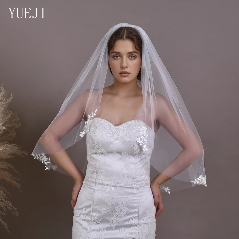 

YUEJI однослойная короткая свадебная фата длиной до локтя с кружевными краями в цветочном стиле, подходит для свадебных женских вечерних платьев V104