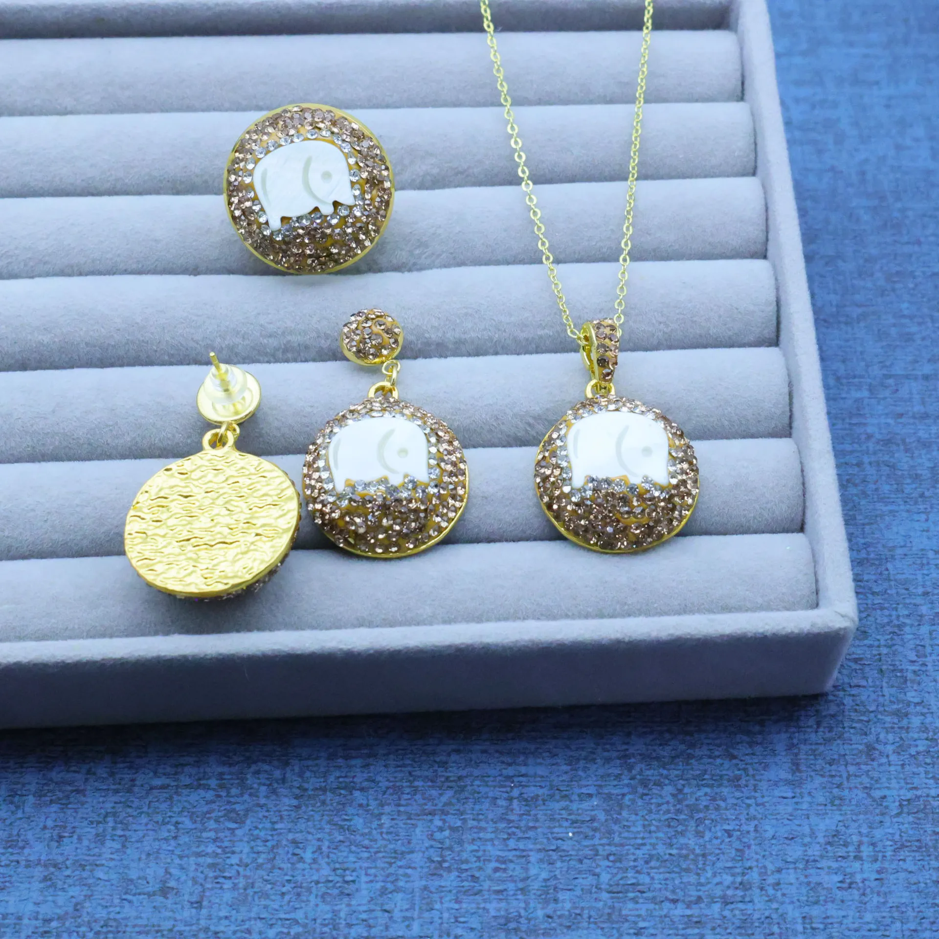 New style natural shell slice shell jewelry DIY white shell mother-of-pearl three-piece set earrings necklace ring set view 5