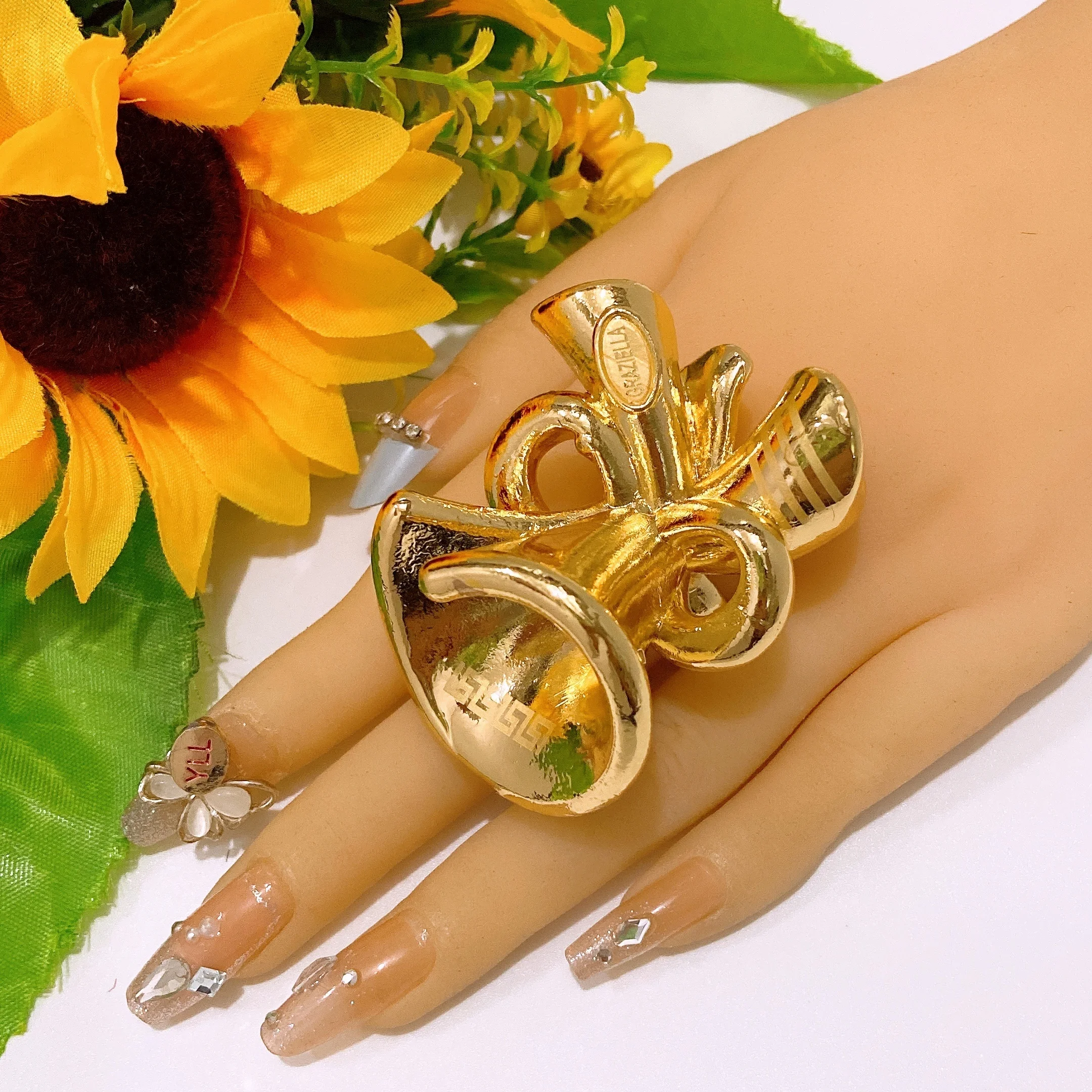 Gorgoeus Irregular Shape Huge Jewellery party ring Special popular stunning anillos jewel For Christmas gift