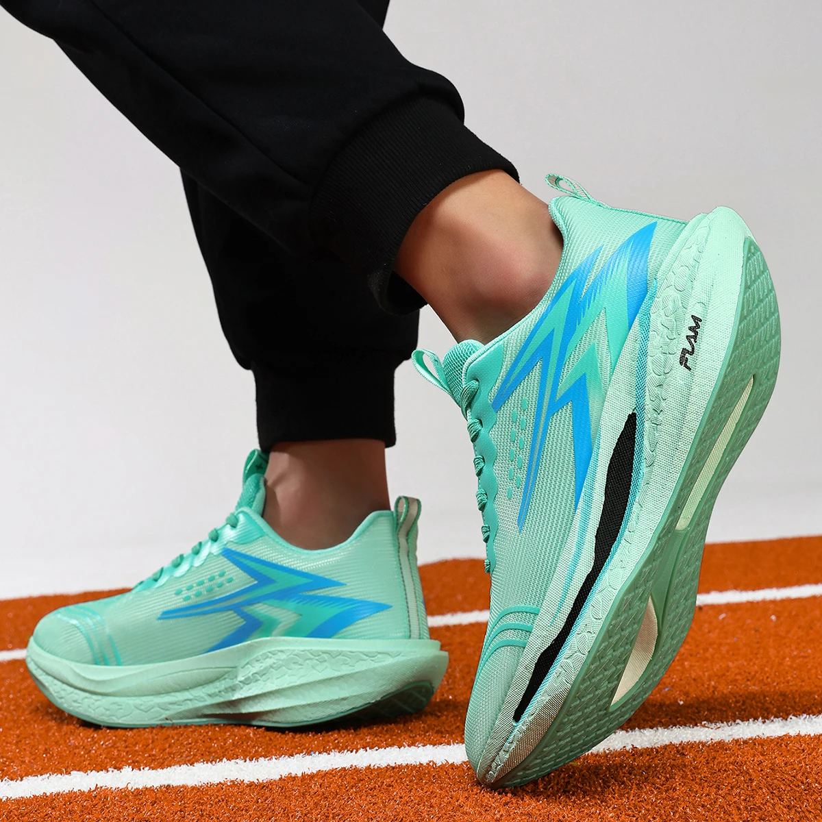 New Full Palm Carbon Plate Shock-Absorbing Rebound Racing Shoes for Teenagers, Summer Running Shoes, Professional Sports Shoes