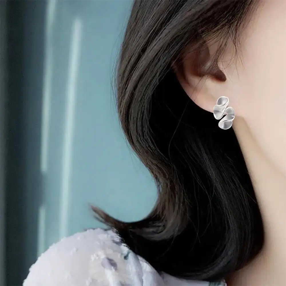 925 Silver Women Metal Earrings Cream Flower Shape Simple Pleated Stud Earrings Dainty Matte Geometric Ear Accessories