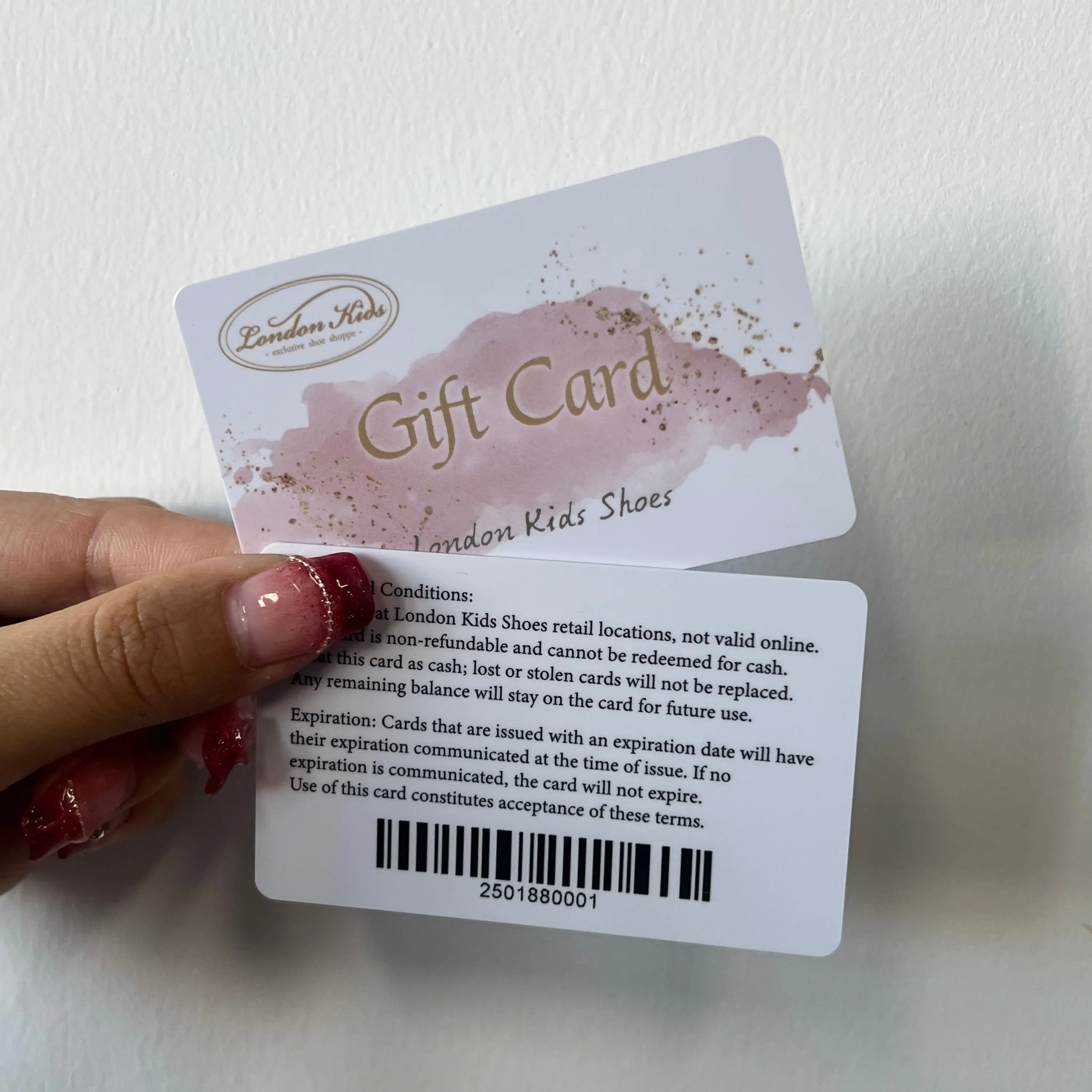 Customized 0.76mm Plastic Membership Card Printed Matte PVC Gift Card Durable Waterproof Office Business Card