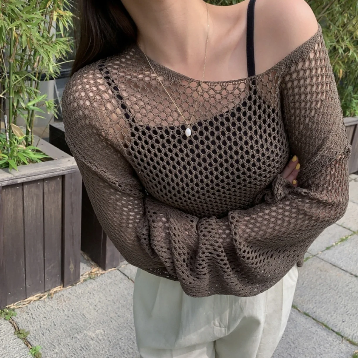 

Spring and Summer Women Vintage Hollow Out Knitting Tshirt Casual Outfits See-though Pullover Long Sleeve Beachwear Cover Up Top