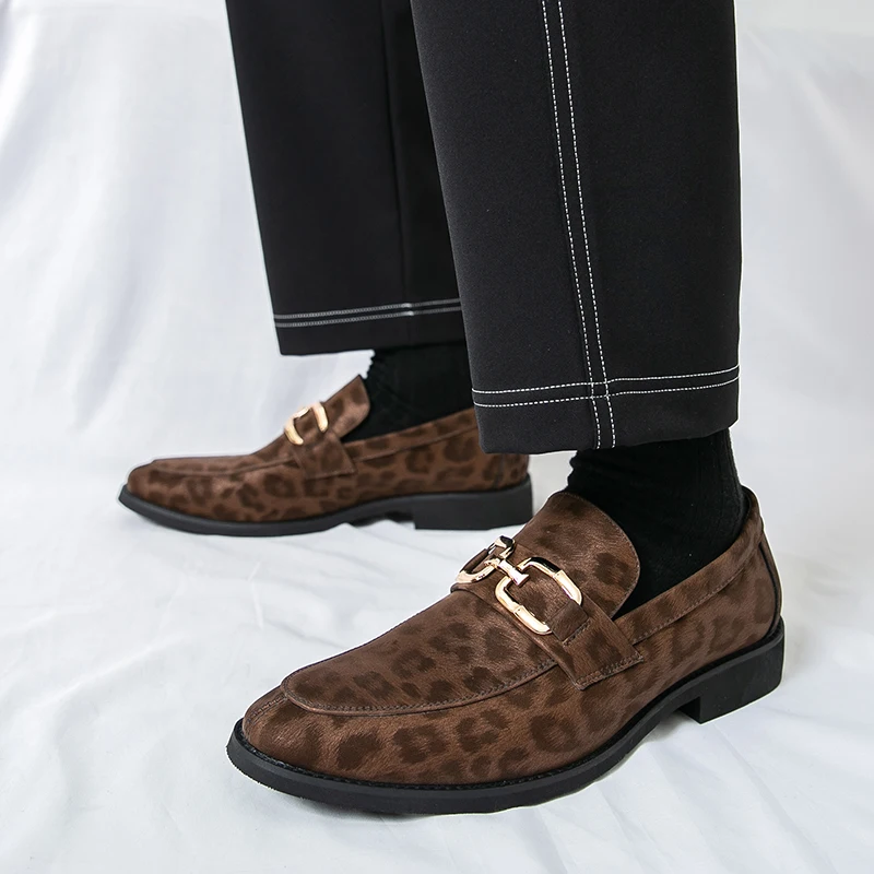 

Men's Casual Leopard Print Pointed Toe Leather Slip-On Loafers Business Dress Shoes New 2025 Design Comfortable Leather Footwear