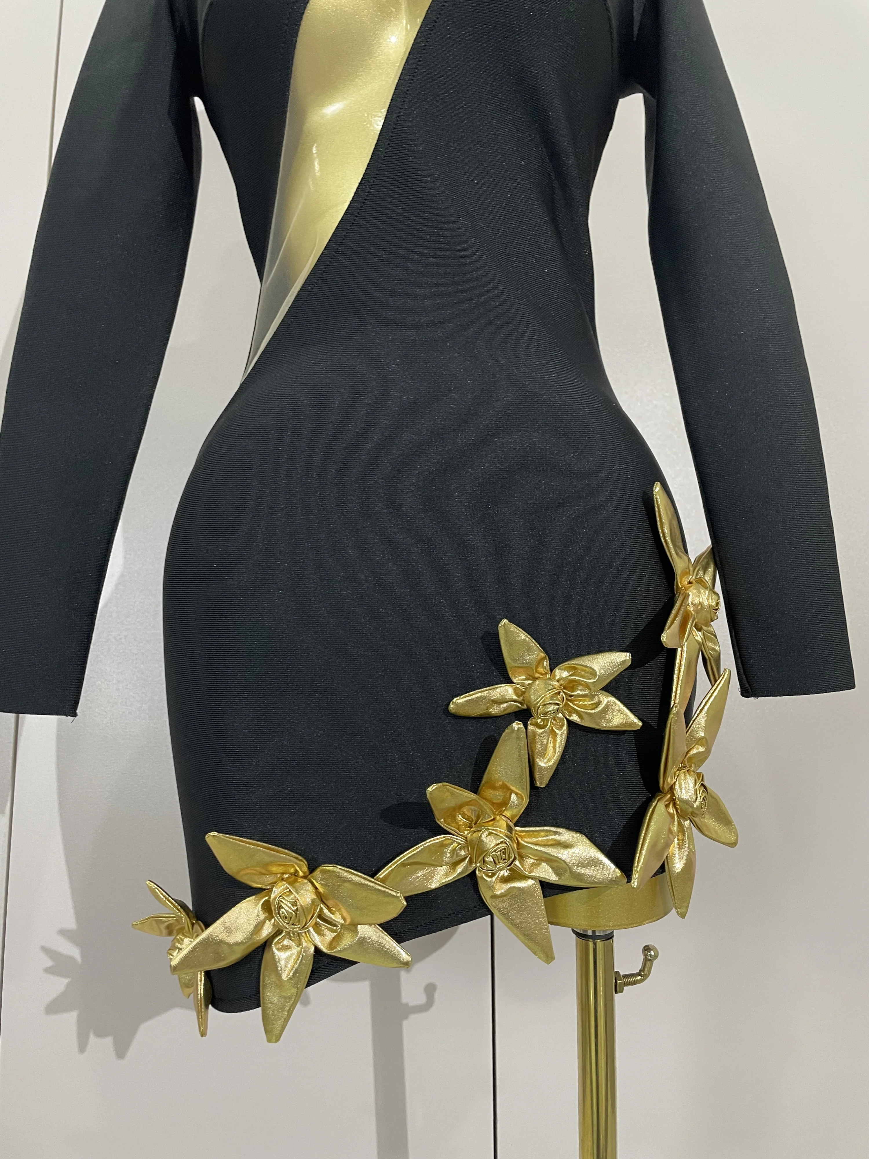 Sexy 3D Gold Flowers Black Cut Out Long Sleeves Bandage Mini Dress Women Elegant Celebrity Prom Luxury Birthday Party Dress