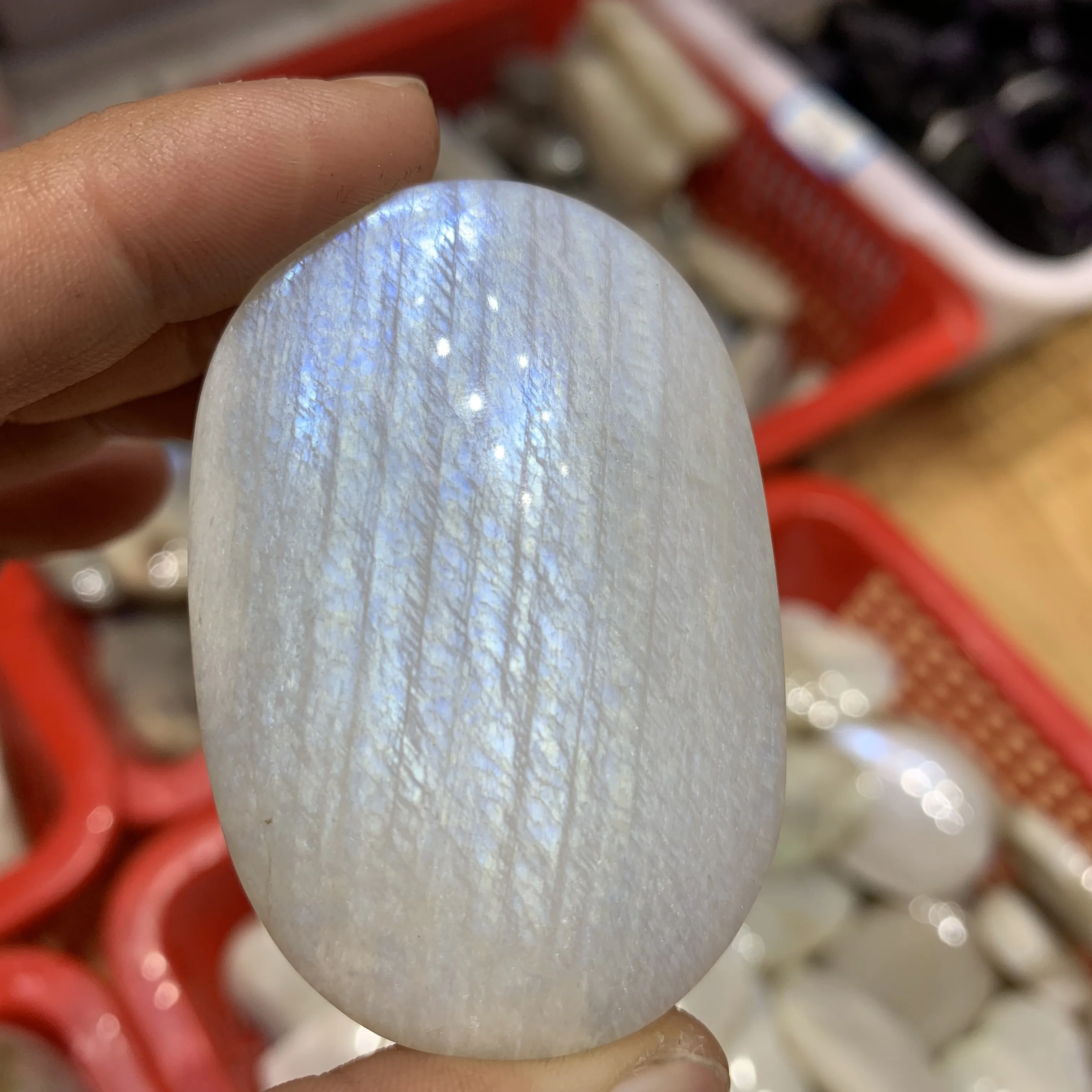 

Natural Oval moonstone Palm Stone Polished Worry Pocket Massage Stones Healing Crystal for Chakra Balancing