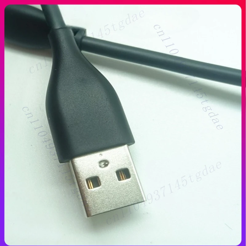

Подходит для зарядного кабеля BOSE QC45Ultra с портом Type-C, порт Type-C второго и третьего поколения Jaishang, около 1 метра, с незначительными царапинами.