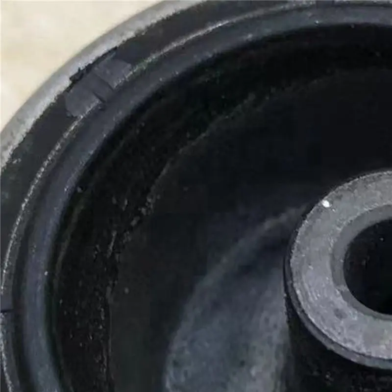 AEA6-4X Automobile Air Conditioning Compressor Bracket Air Pump Bracket Bushing For Tesla Model 3/Y 2021 1506443-00-Z