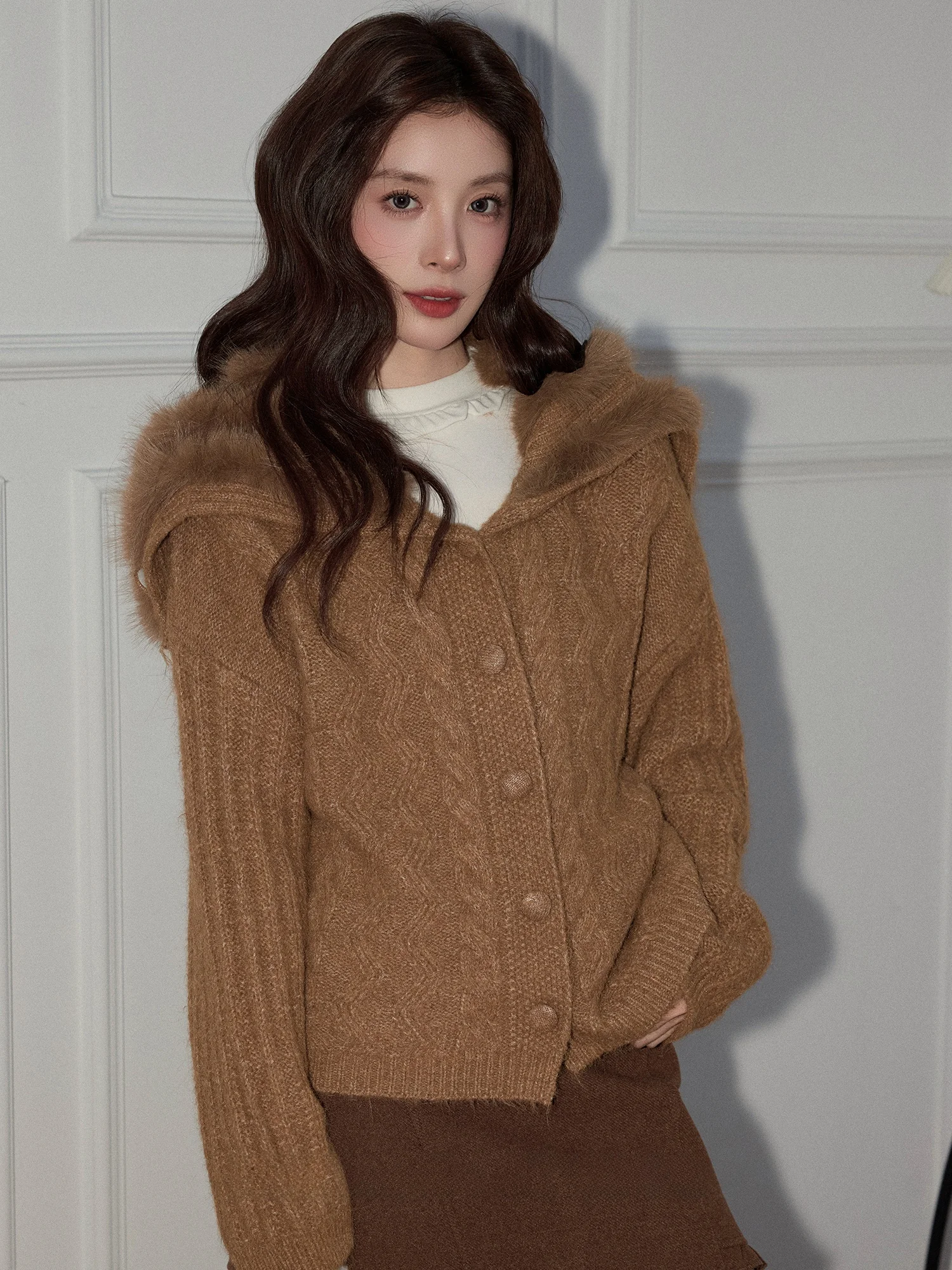 

Muxiaoke Casual Style Plush Hooded Knitted Cardigan Women's Warmth Outerwear Loose Fit Short Coat Winter Fashion Ladies' Coat