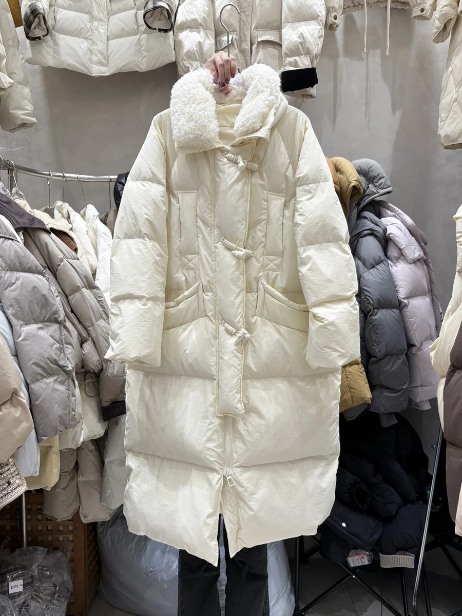 

Winter Lamb Wool Collar Horn Button Warm Down Jacket Female Thicken Parker Long Jacket Women White Duck Down Knee Length Outwear