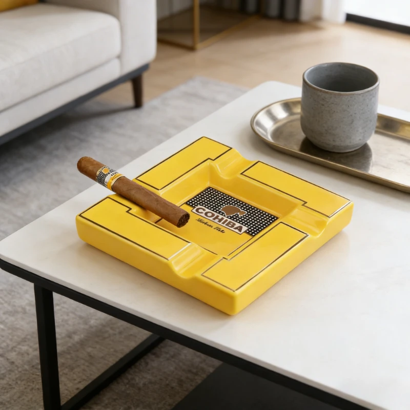 ~Cendrier carré de luxe à garniture dorée |   Conception originale en céramique de marbre pour les moments surélevés des cigares |   Cadeau créatif de Saint-Valentin pour lui