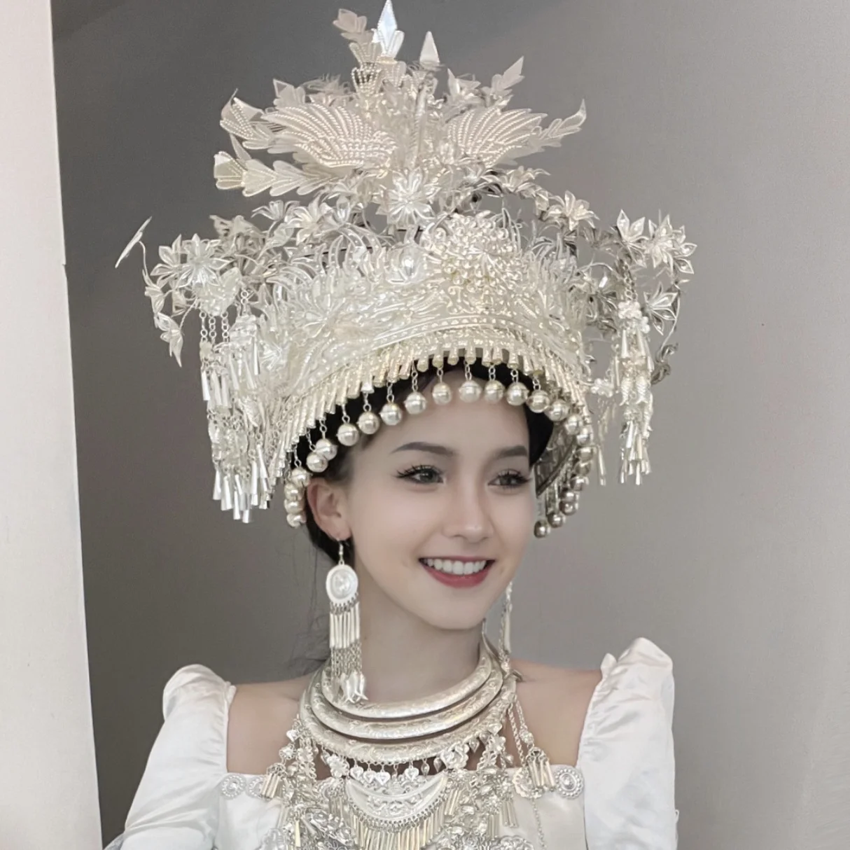 Minorit Miao Head Jewelry Head Props Guangxi Hat Alloy Metal Silver Color Headwear Large Head Jewelry Yunnan Headwear Jewelry