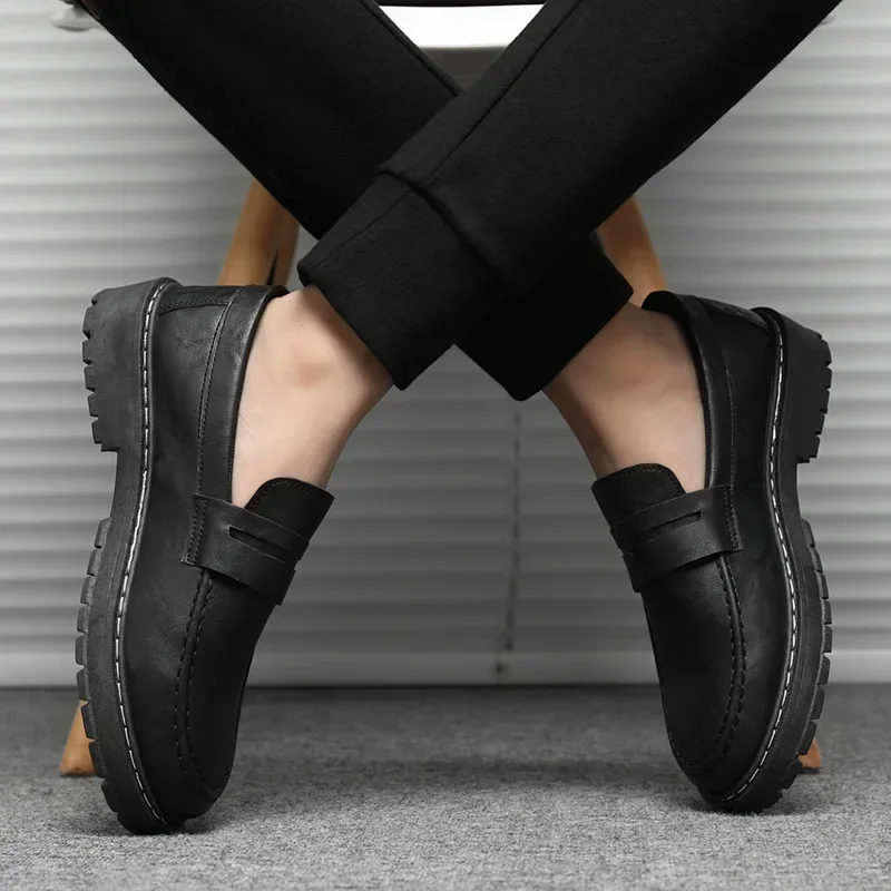 Zapatos para hombre, zapatos informales de negocios de Gran Bretaña, mocasines de diseñador de lujo para hombre, zapatos cómodos de suela gruesa para caminar, zapatos de boda exquisitos