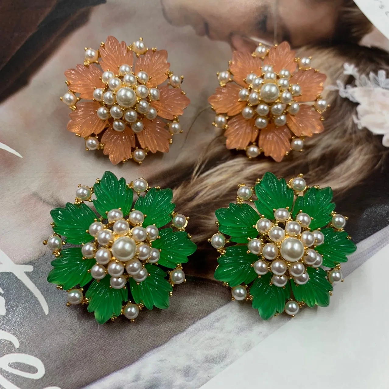 

Серьги-клипсы в средневековом пасторальном стиле с зелеными листьями и бриллиантами, маленькие, свежие, ретро-дизайн