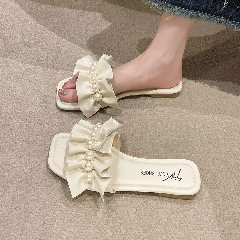 Women Slides Faux Pearl Decor Ruffle Trim Sandals Open Toe Wear-resistant Flat Slippers Summer Sandy Beach Sandals Women Shoes