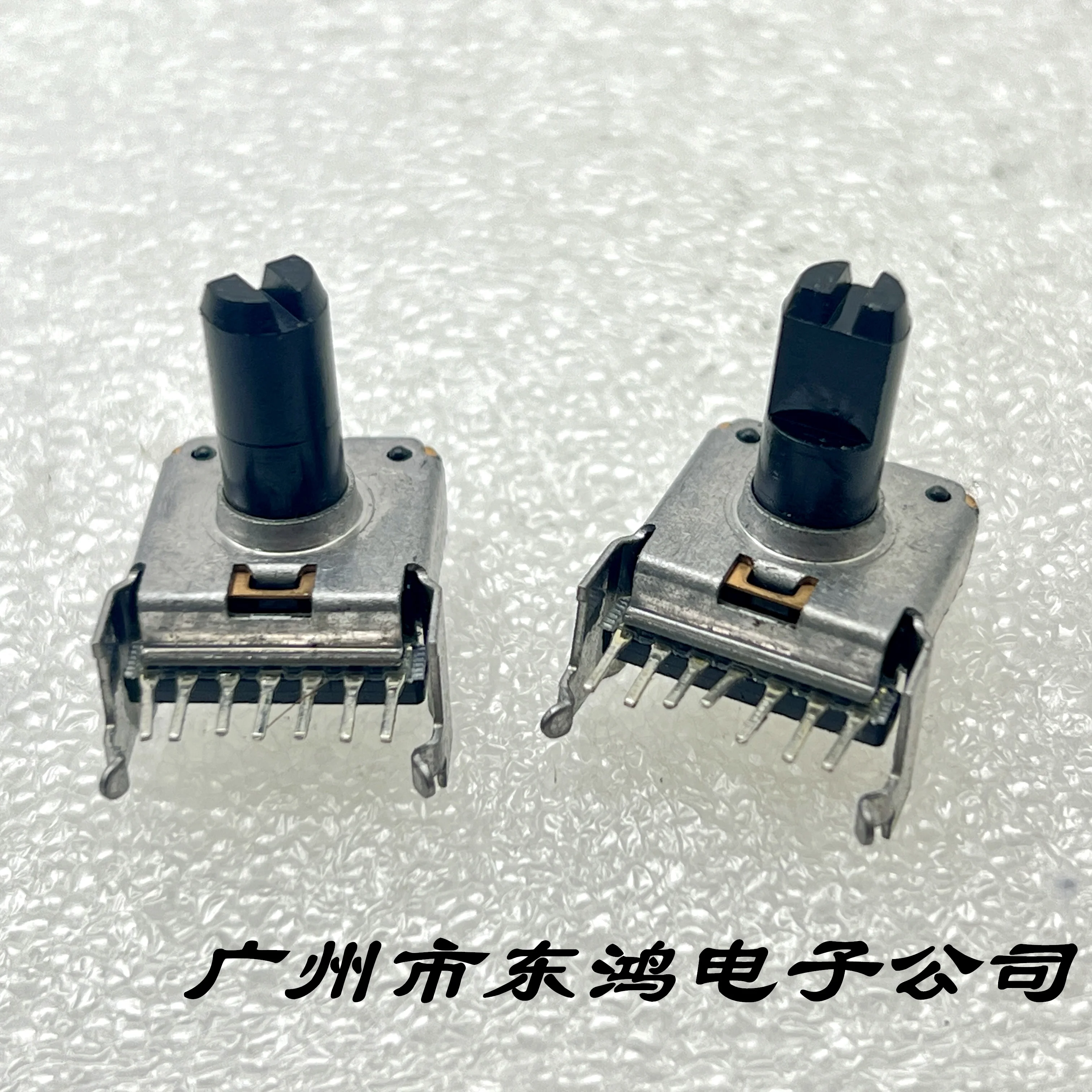 1 PCS Japanese RK14 potentiometer with 7 legs and bracket, shaft length 13mm with midpoint positioning B10K