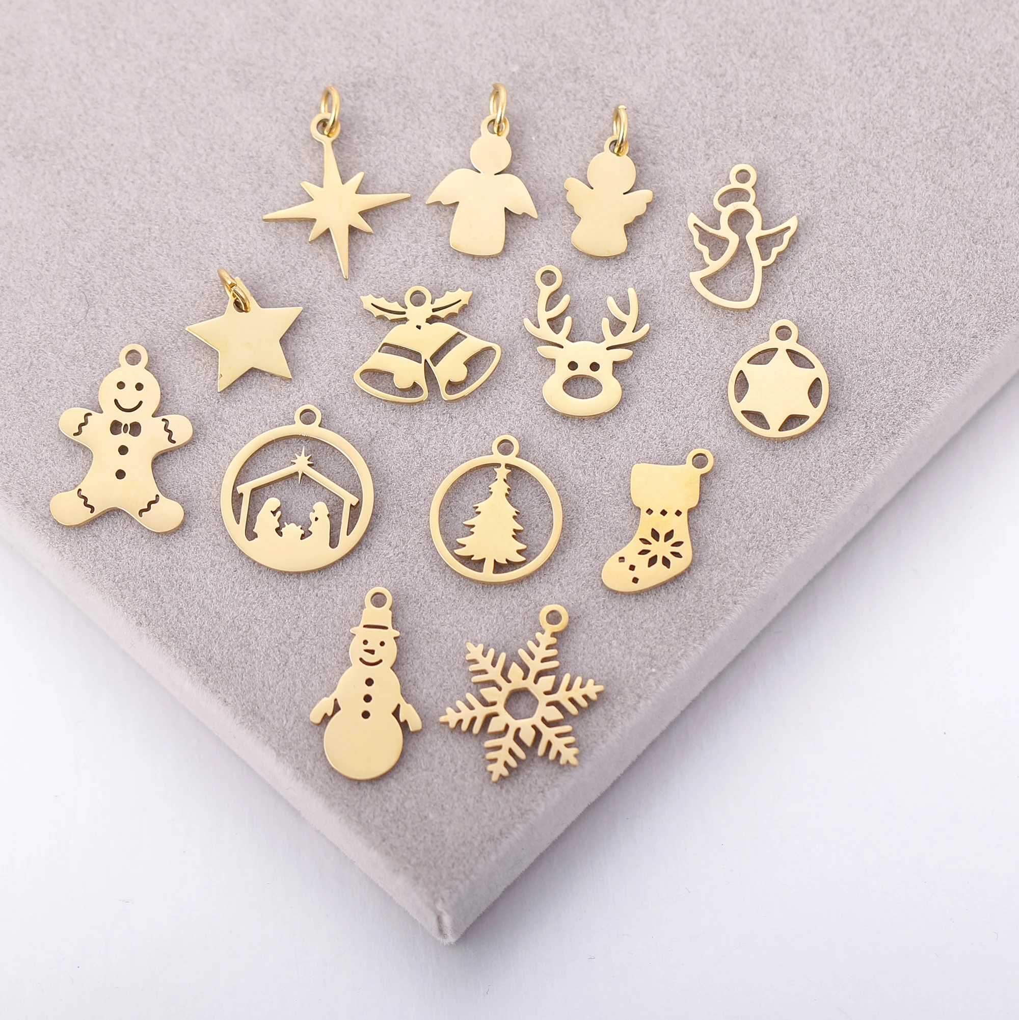 5 Stück Edelstahl Weihnachtsstiefel & Lebkuchenmann & Schneemann & Glocke Charms Anhänger für DIY Neujahrsgeschenke Schmuckherstellung Zubehör – Detail 7
