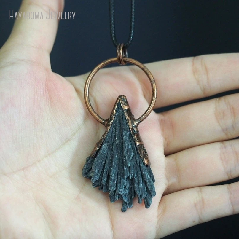 10Pcs Semi-precious Stone Black Tourmaline Leather Rope Wholesale Jewelry Color Geometric Free Form Necklace NM51127