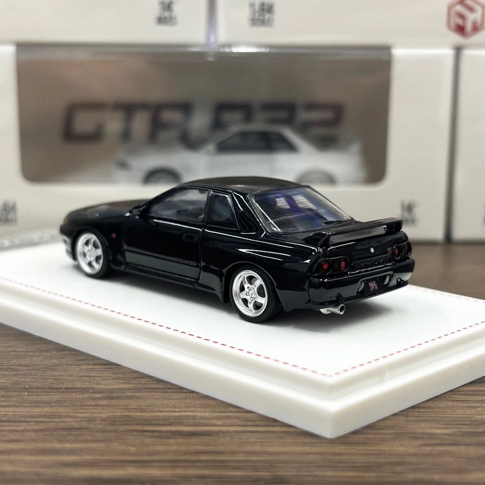 Focal Horizon FH 1/64 الجيل الثالث R32 Diecast إصدار محدود سبيكة نموذج سيارة قابل للجمع مفتوح بالكامل