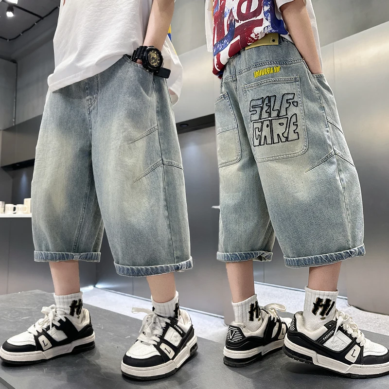 

Korean Style Children Summer Fashion Denim Shorts with Letters for Tweens Boy Casual Loose Straight Jeans Capris Calf Pants