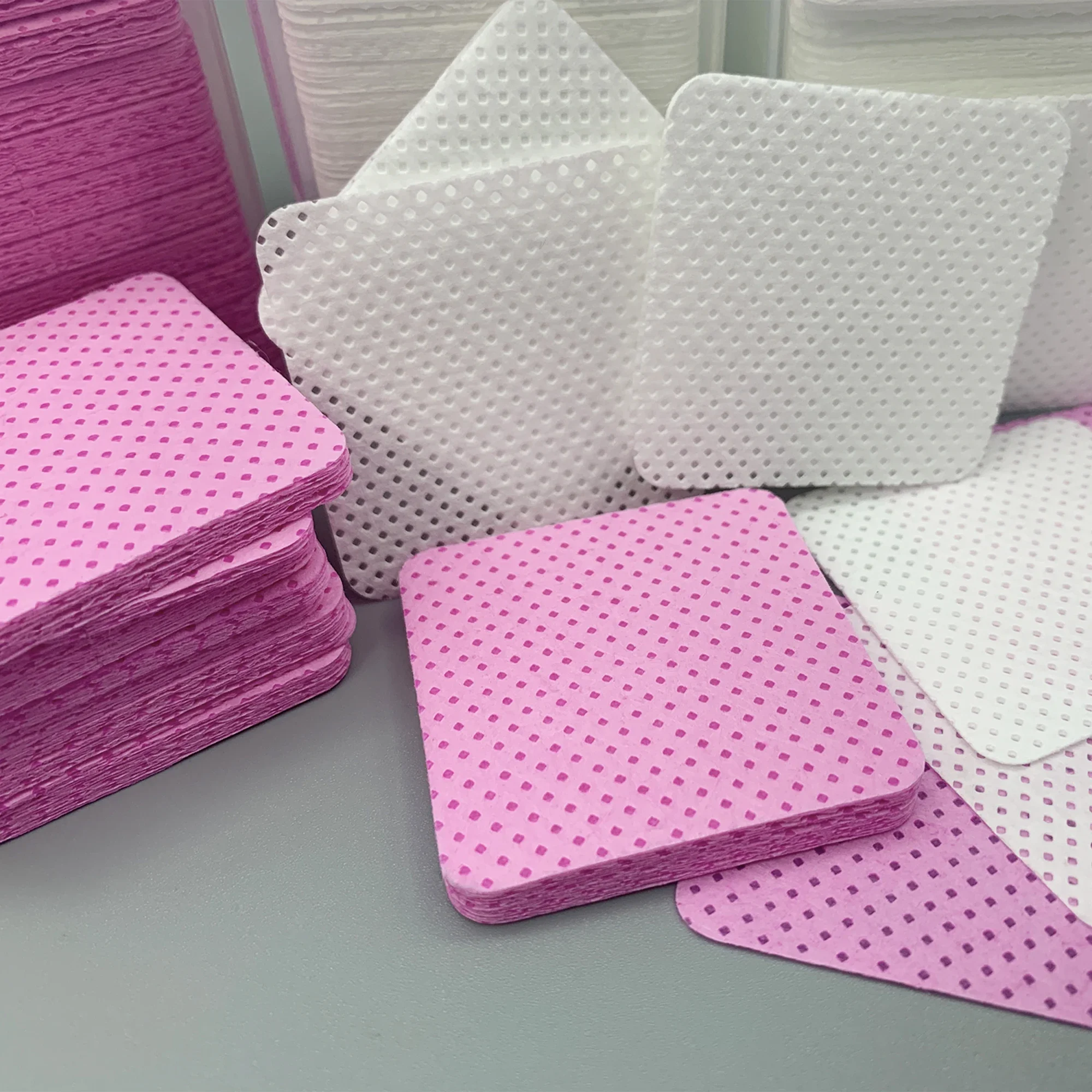 100/300pcs Wipes Paper Cotton Eyelash Glue Remover Lint Free Nail Wipes Nail Polish Remover Eyelash Extension Glue Cleaning Wipe