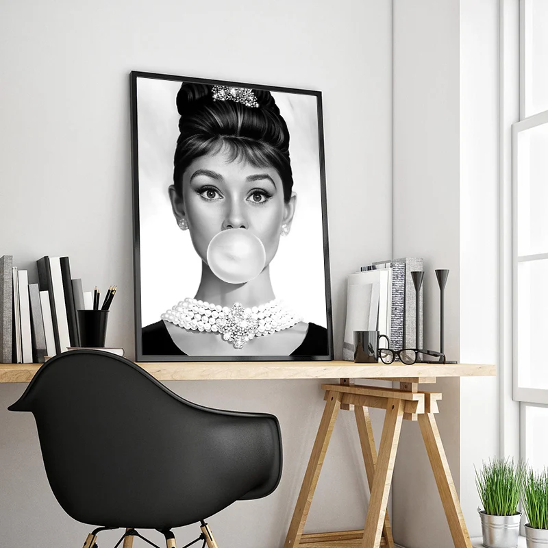 Kate Moss Smoking Hepburn Bubble Gum Poster, Fashion Black and White Photography Canvas Painting Prints Home Decor Cuadros