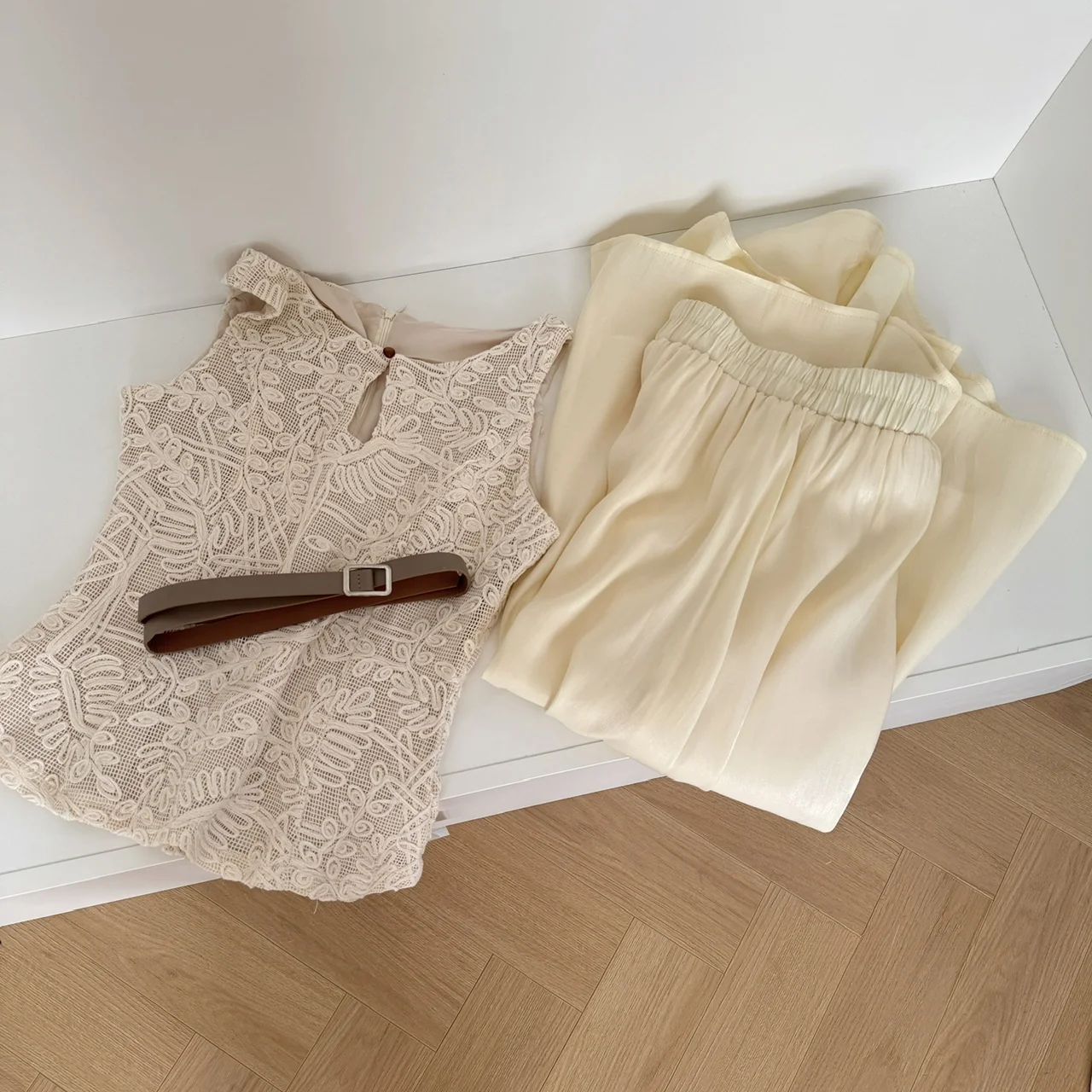 

Faionable Embroidered Outfit Women's Set Top+High Waist Skirt Two-Piece Ensemble Summer 2025 Ladies Premium Clothing