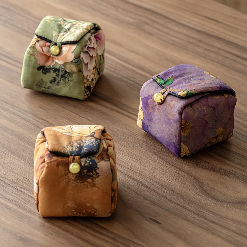 

Chinese Style High End Tea Cup Storage Bag Portable Single Cup Protector Elegant Cloth Pouch