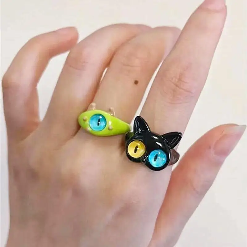 2024 New Cute Green Monster Rings Women Fashion Sweet Two Color Cat Eyes Open Couple Ring Wedding Finger Accessories Jewelry