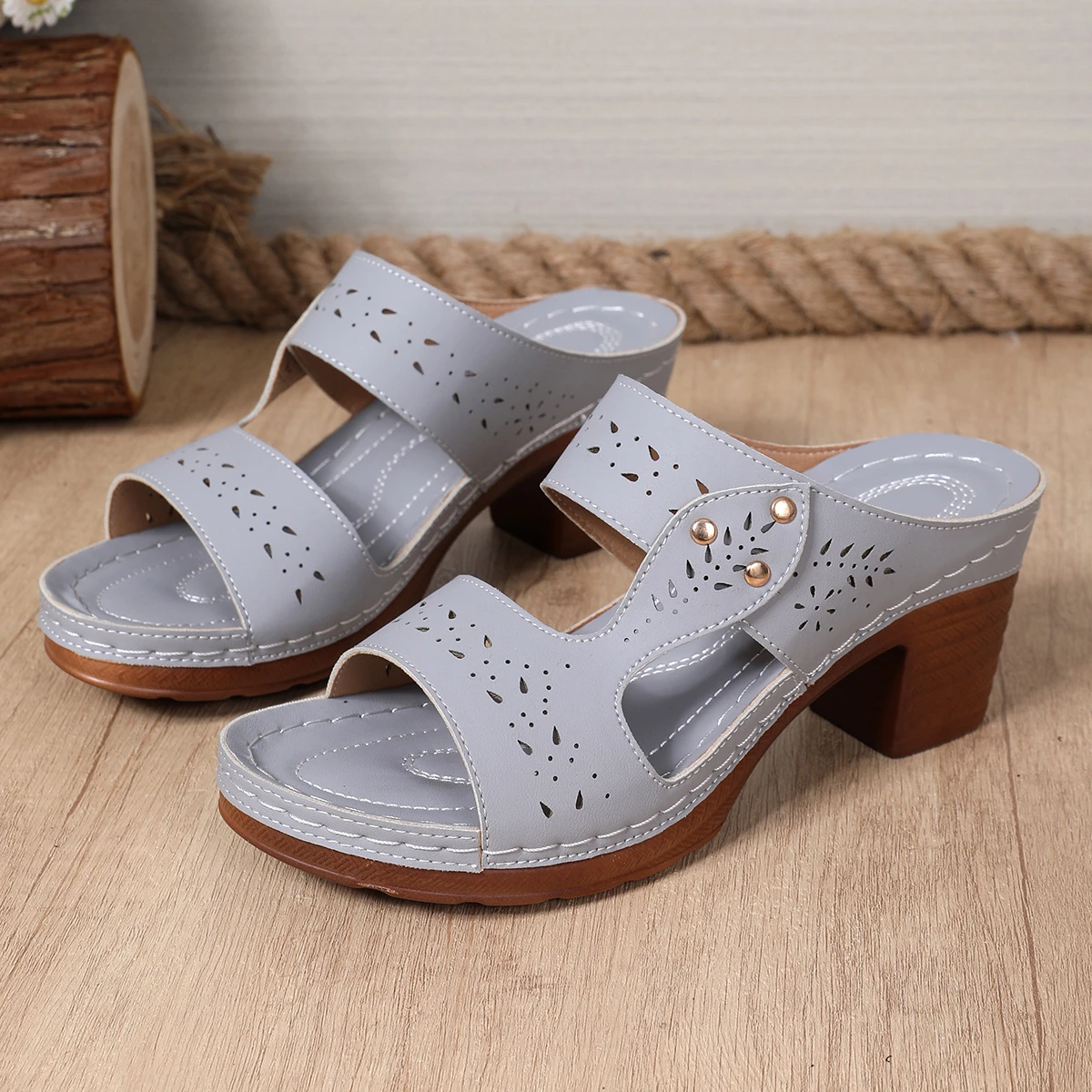 Retro-Sandalen mit hohem Absatz für Damen, Sommer, leichte High-Heels-Slipper, Übergröße, Outdoor-Plateau-Sandalen, Größe 43 – Detail 23