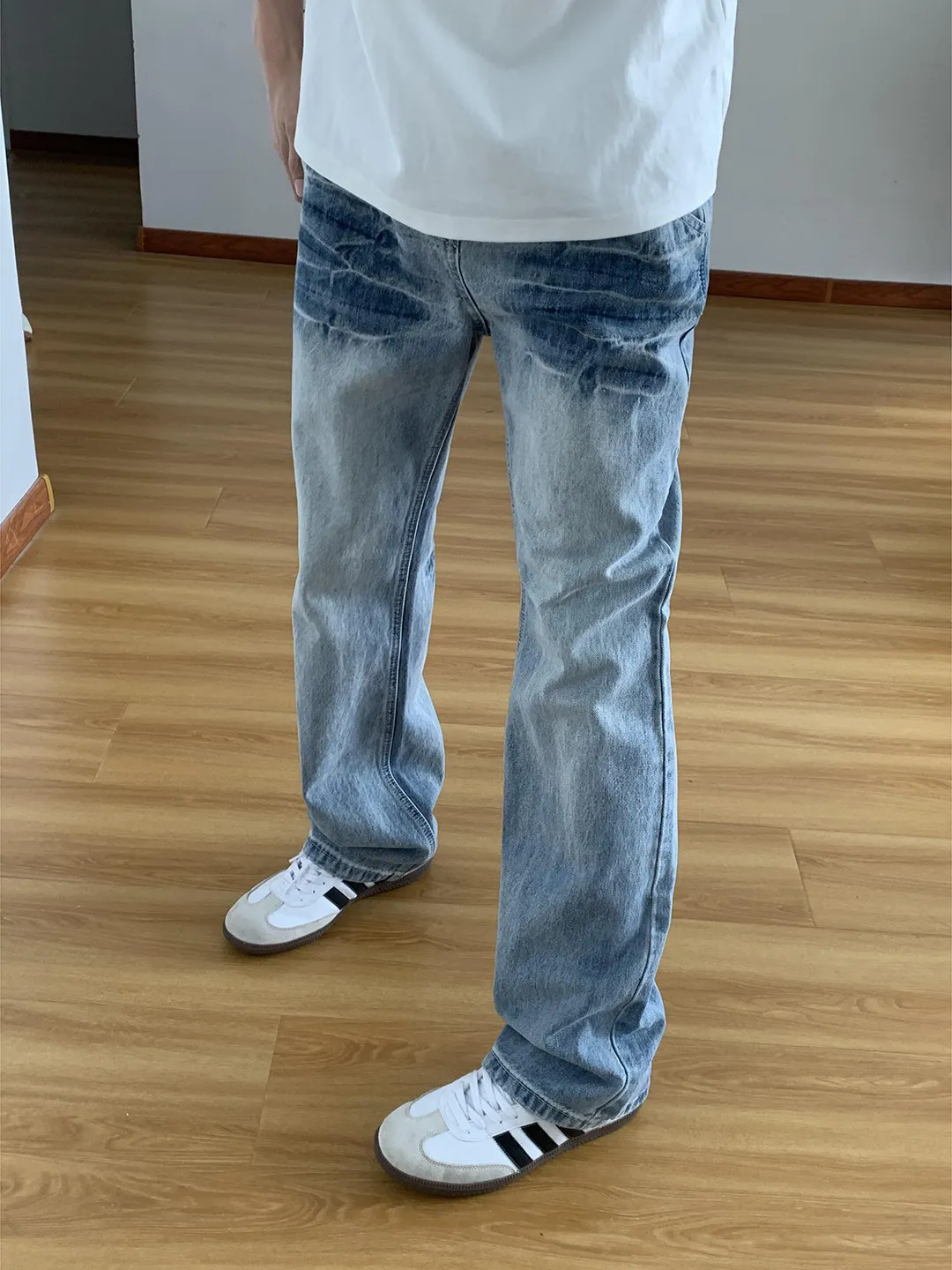 

Light Blue Straight Leg Lightning Pattern Men's Jeans mid Waist American Sle Slimming Rise Bell Bot Long Trousers