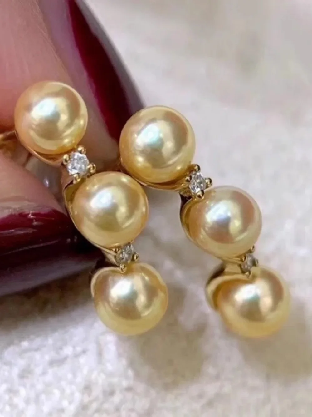 

New - Beautiful Earrings AAA 7-8mm Natural South Sea Round Gold Pearl Earrings 925s