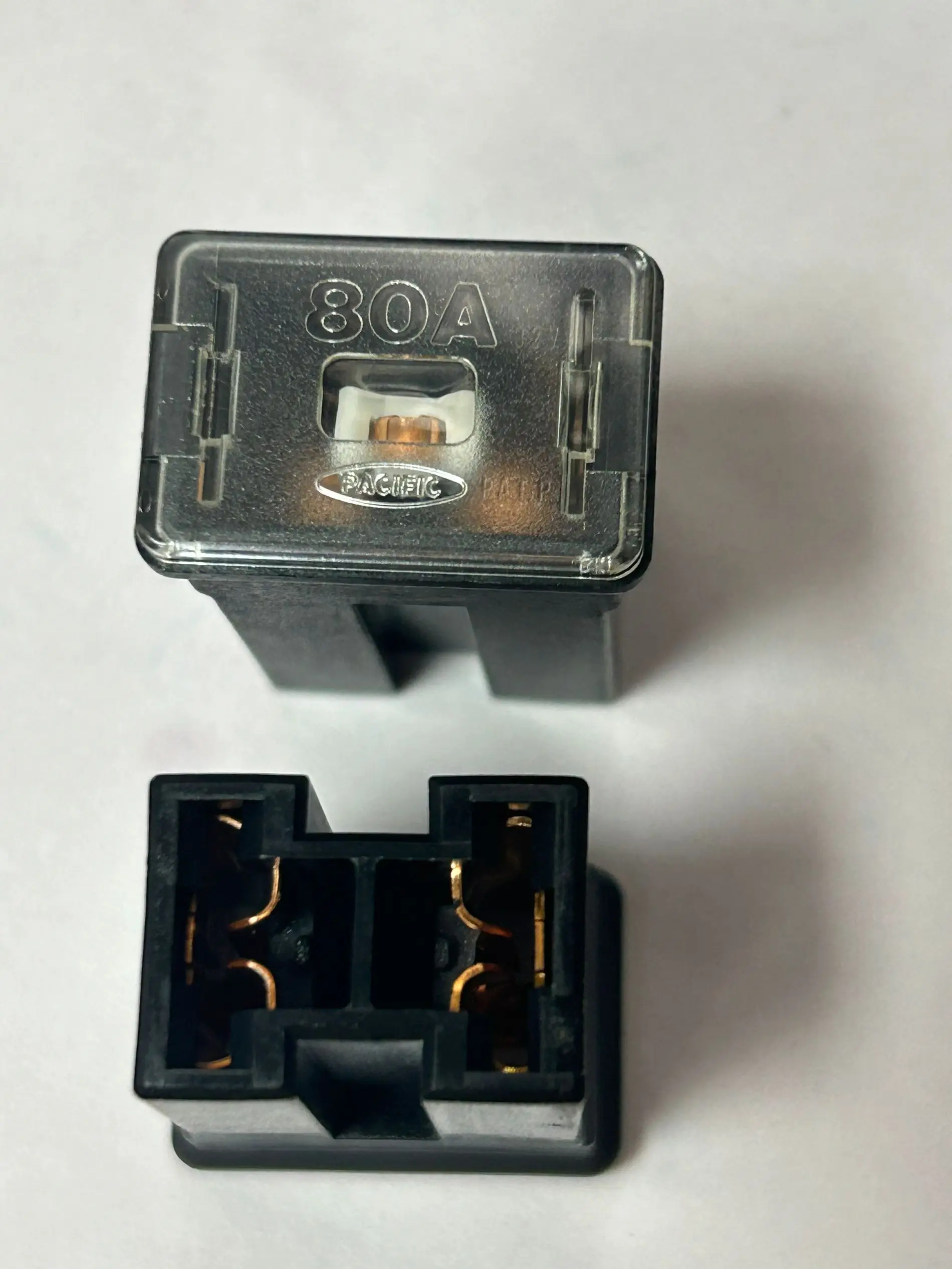5 PCS  32V 80A  D22 80A 24370-C9980 For automotive preheater battery fuse OEM 2
