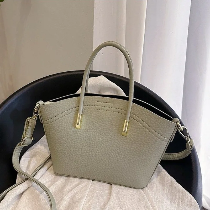 Fashionable Commuter Diaper Bag For Ladies Leather Crossbody Handbag Elegant Classic Vintage Style Large Capacity For Party