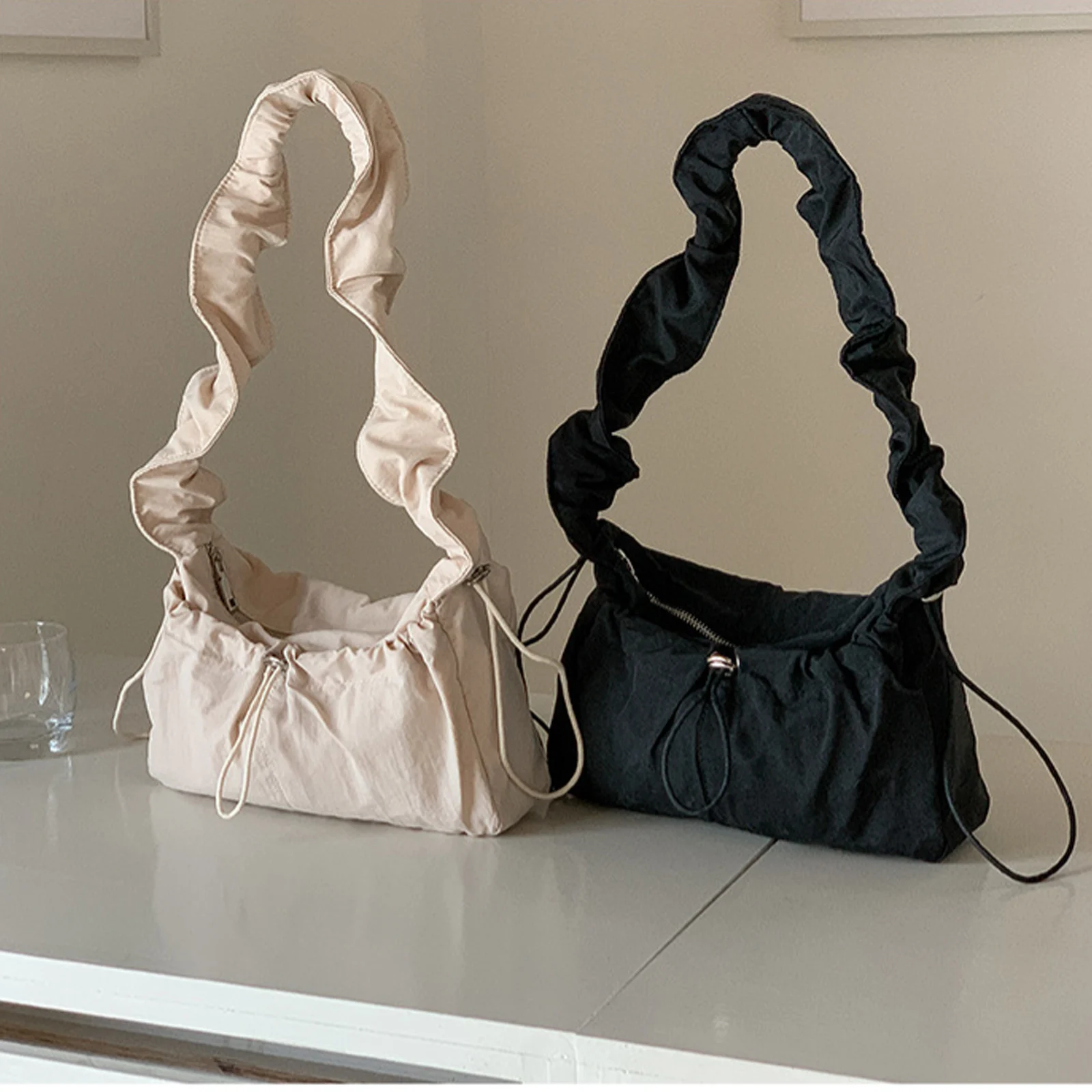 

Fashion Foldable Nylon Shoulder Bag Vintage Design Casual Underarm Crossbody Bag Women 2024 New Luxury Pleated Drawstring Handba