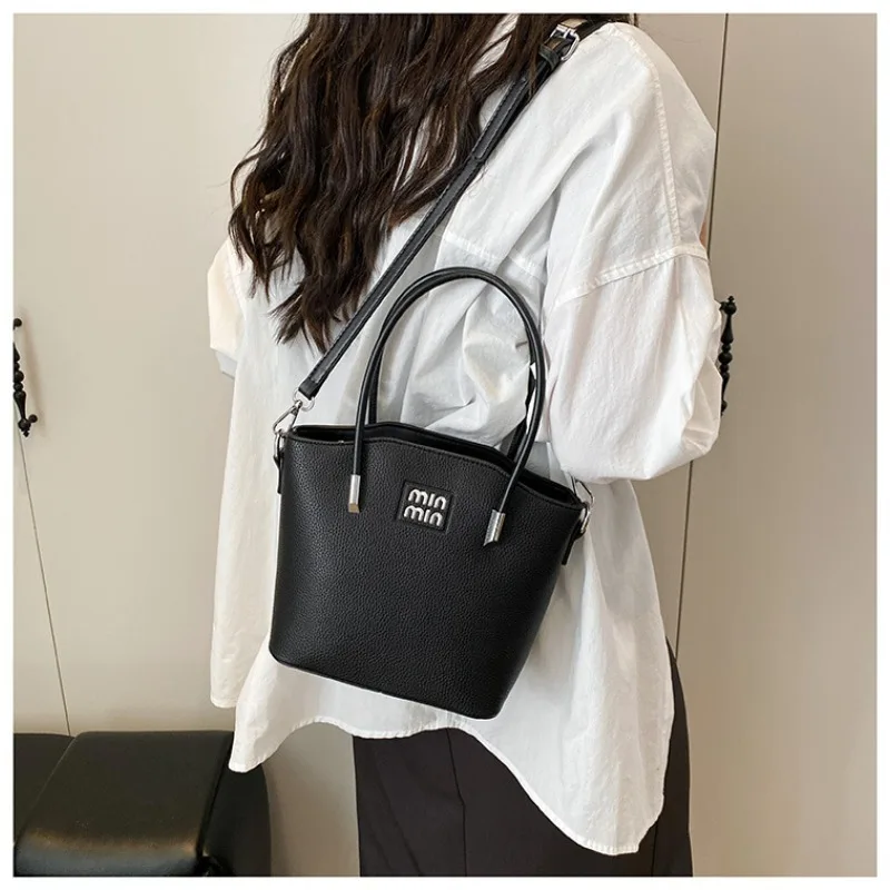 

New Unique Large Capacity Women's Bucket Bag Commuter Casual Handheld/Shoulder/Cross Trendy Versatile Minimalist Bestseller