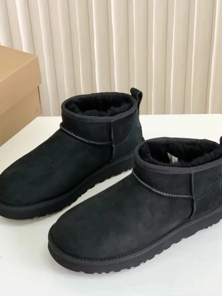 Thick Soled Snow Boots Classic Warm Women's Shoes Winter Women's Shoes Leather Suede Wool Comfortable Plush Slippers