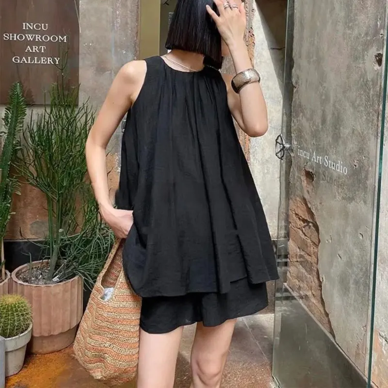 Summer Stylish Folds Matching Sets Sleeveless Loose O-Neck Female Clothing Two Piece Set Basic Solid Color Casual Shorts Sets