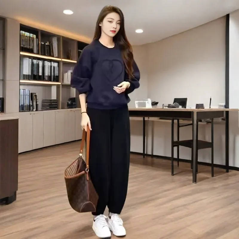 

Women's Casual Suit 2025 Autumn Winter New Light Luxury And High-end Clothing Round Neck Sweatshirt Top Harlan Pants 2 Piece Set