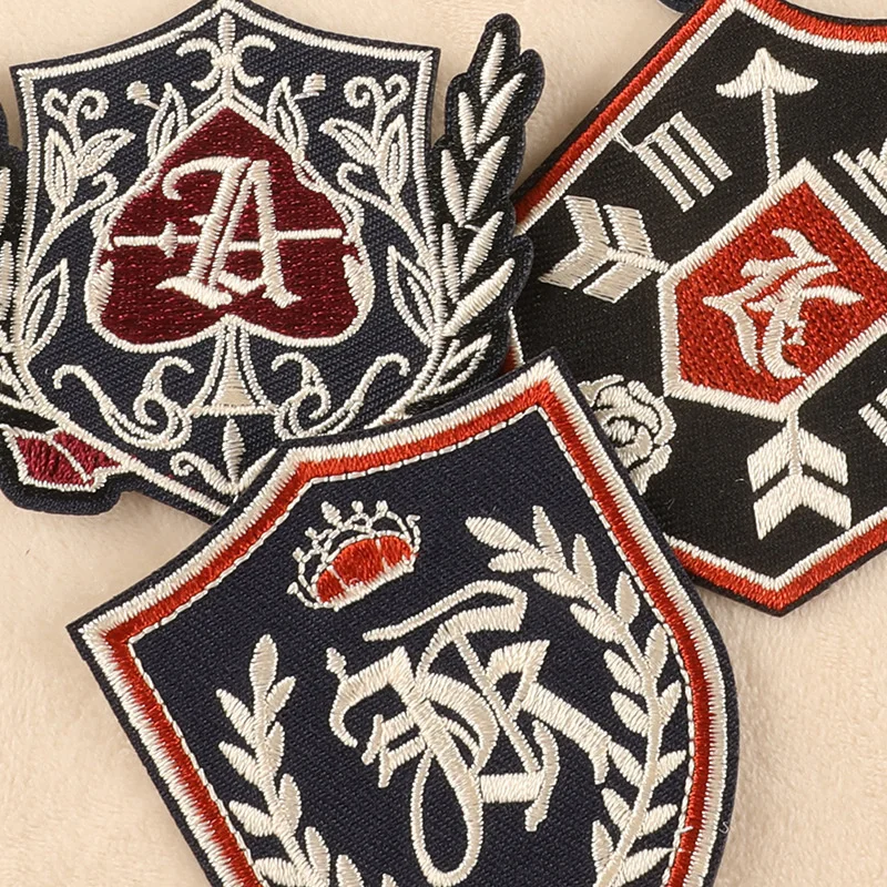 European style school uniform Iron On DIY embroidery badge Fashion crown logo embroidered patch Clothes badges armbands