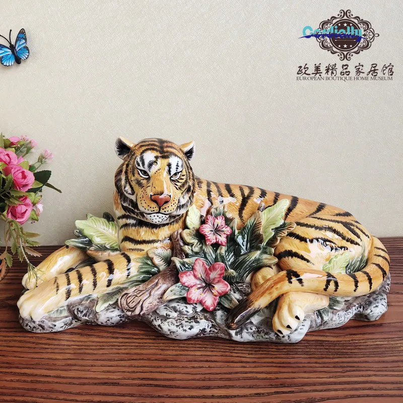 Hand-Painted Ceramic Tiger Ornaments European Home Furnishings Personalized Zodiac New Home Gift Table Decor